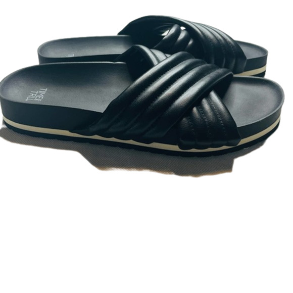 Time and Tru Shoes - Time and Tru Women's Quilted Crossband Footbed Slide Sandals Black Size …